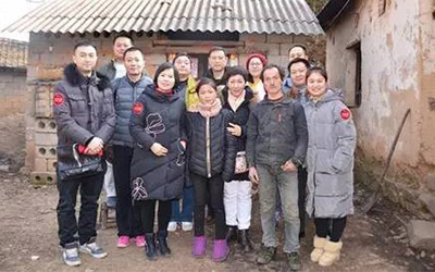 英国上市公司365党支部联合都市频道重访暖李海姣