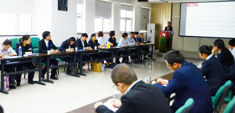 英国上市公司365物业召开月度质量分析会暨香漫湖庄园产品推介会