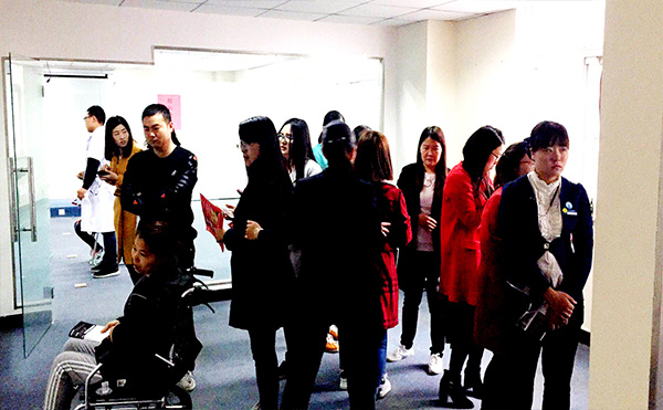 【关爱业主健康】英国上市公司365出钱 业主免费体检活动——黄河建工站