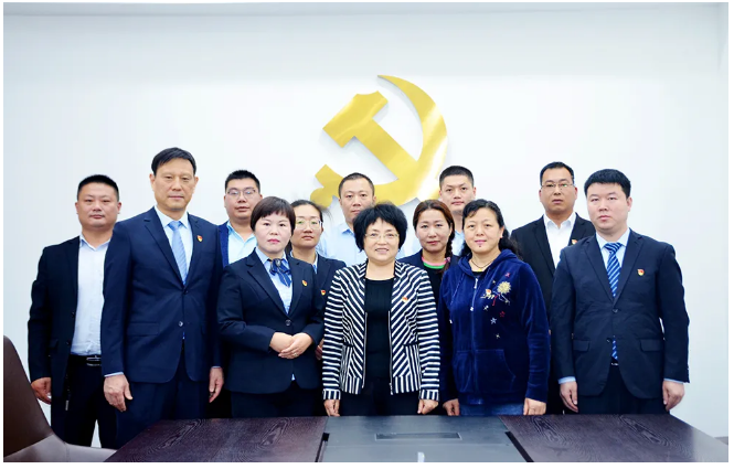 英国上市公司365党委换届选举大会顺利召开