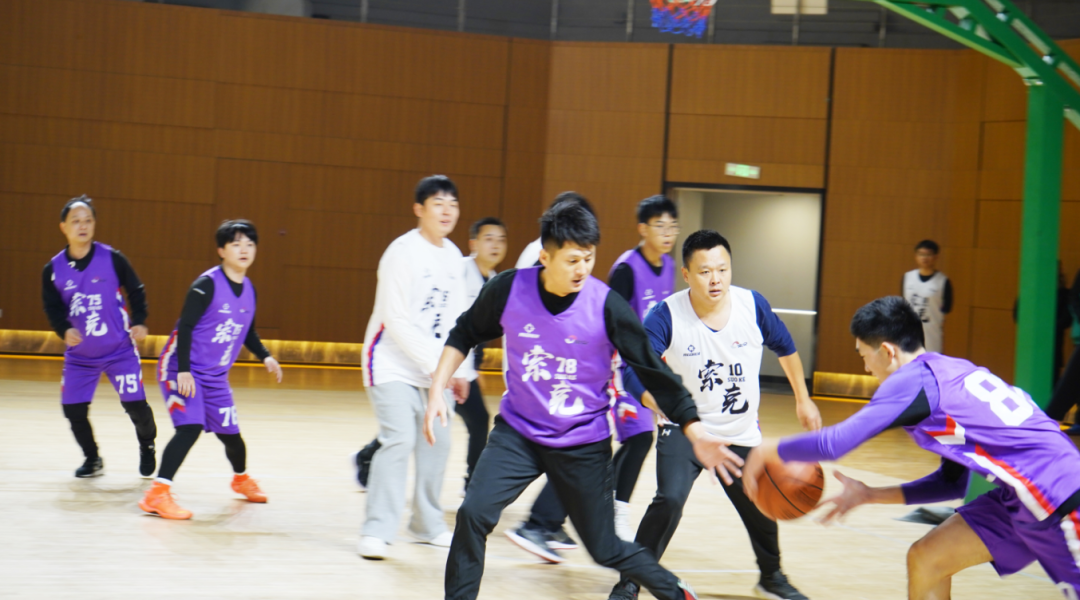 除雪破冰，护航出行-大雪过后的英国上市公司365物业人