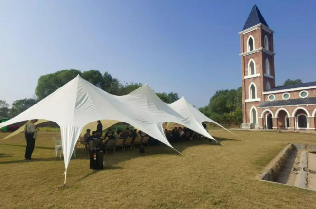 伍佰会走进英国上市公司365香漫湖，共赴秋天的约会