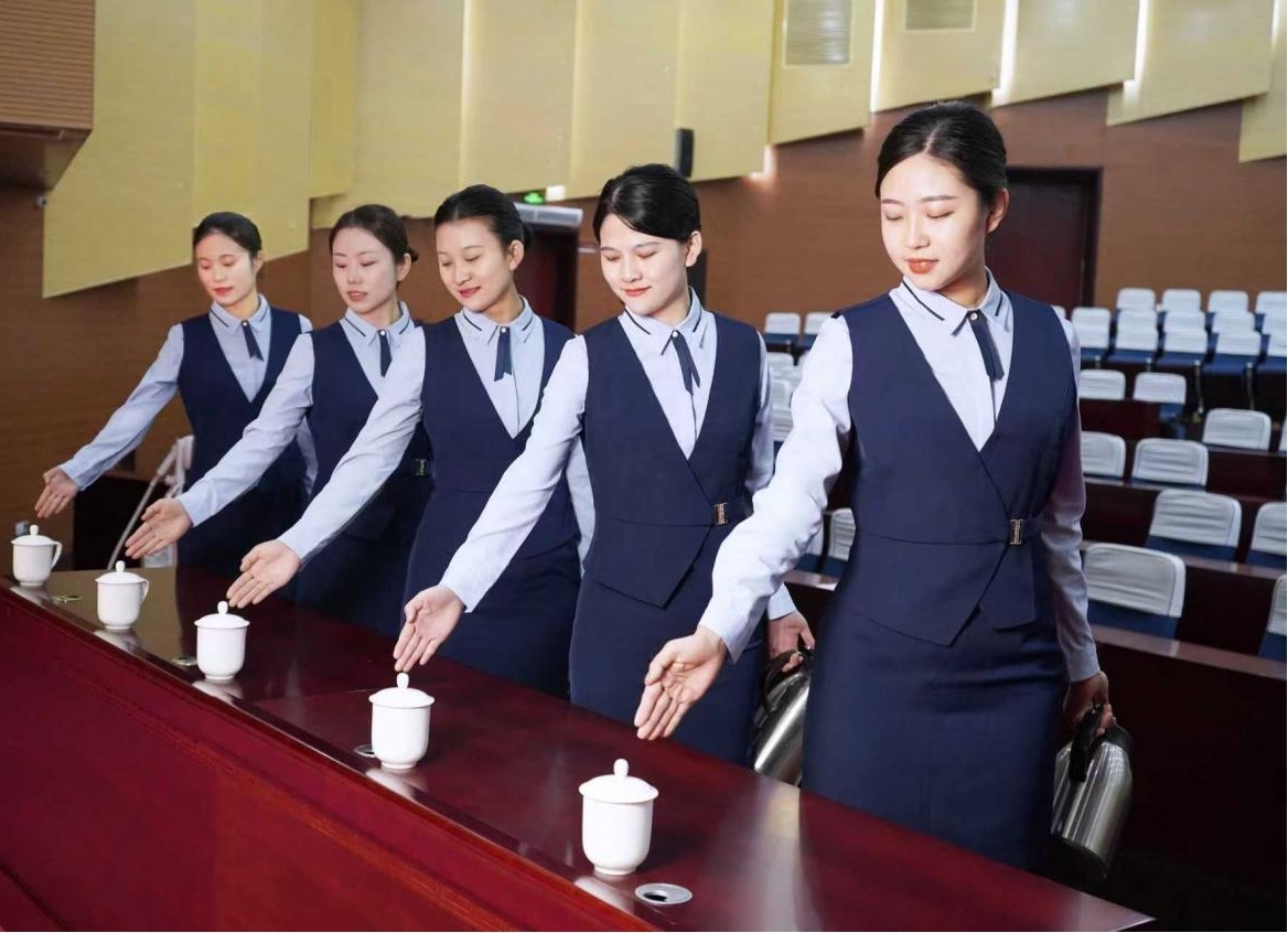 物业人的赞歌|捡拾起岁月的美好，守护业主的幸福生活